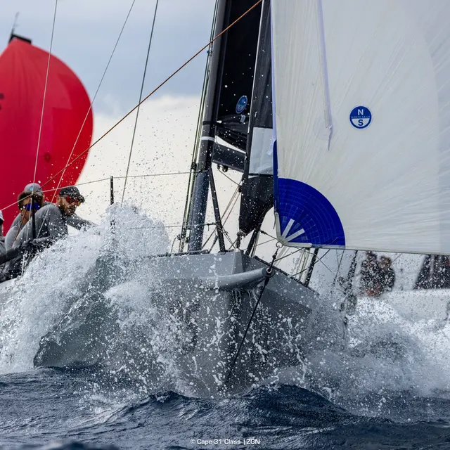 Cape 31 - Régate_Saint-Tropez