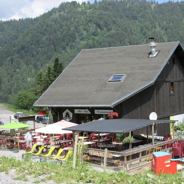 La Sambuy Seythenex restaurant ouvert été et hiver