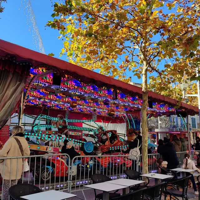 Les manèges, parades et jeux de Noël_Martigues