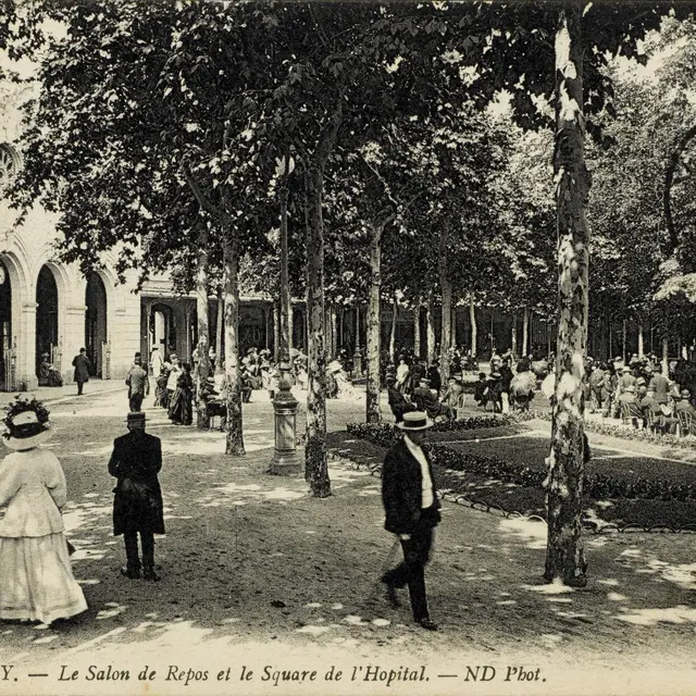 Le Salon de repos et le square de l’Hôpital
