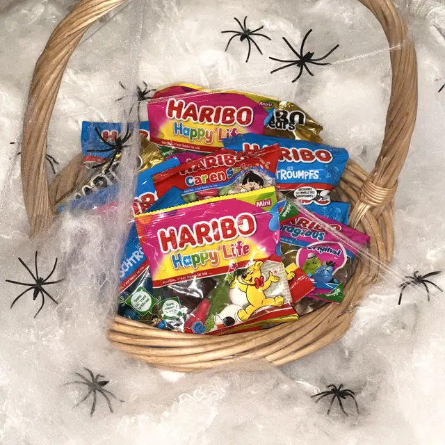 Créa’Monstres : Décoration de sacs à bonbons d'Halloween_Samoëns