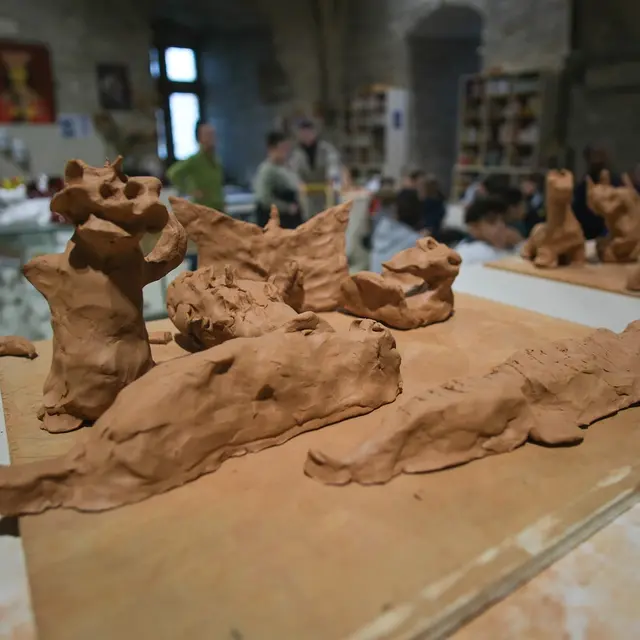 Visite atelier : « Décors médiévaux et chimères fantastiques »_Avignon