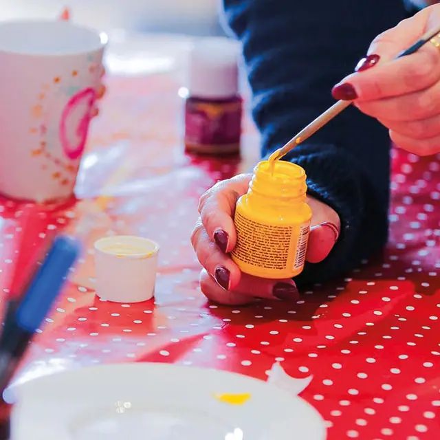 Atelier créatif  : Décoration de sapin sur rondin de bois_Saint-Jean-Cap-Ferrat