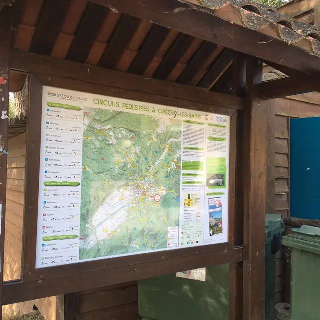 Itinéraire pédestre Gréoux-Les-Bains Les Tronnes