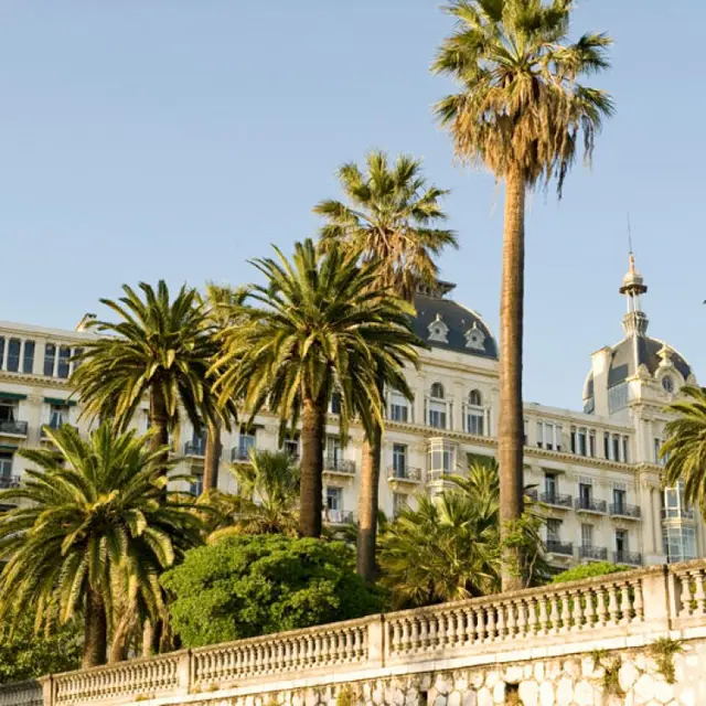 ancien hotel regina