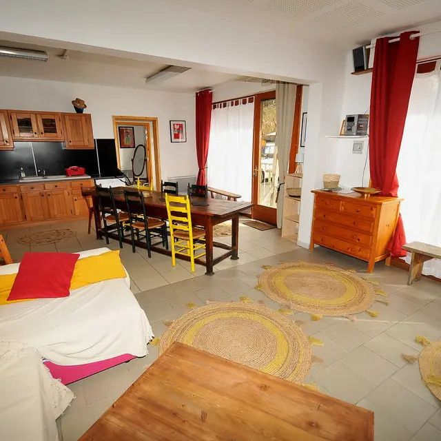 Le salon et la cuisine