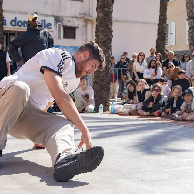 Atelier Parents/Enfants Initiation danses urbaines | Festival des Arts Urbains_Sanary-sur-Mer