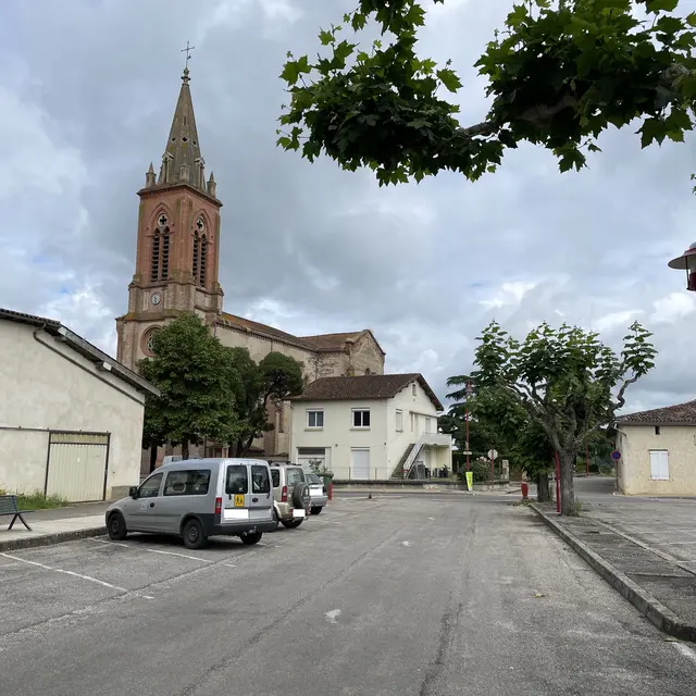 Parking Place de l'école_Labastide-du-Temple