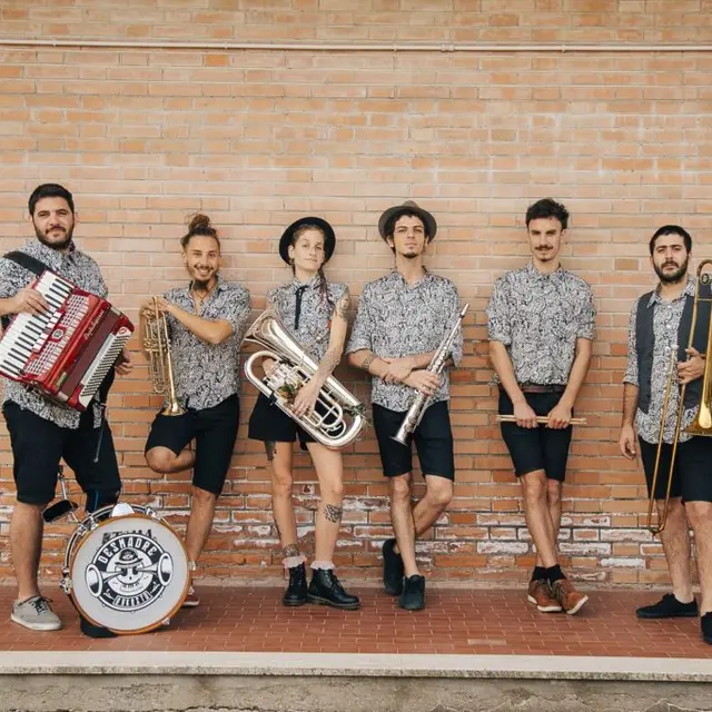 Desmadre Orkestra_Nice