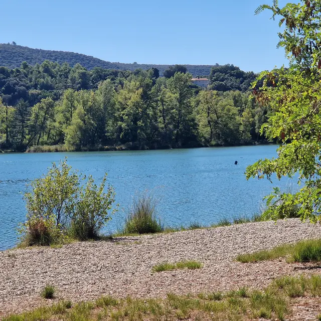 Aire de pique-nique du lac Joël Siguret_Les Mées