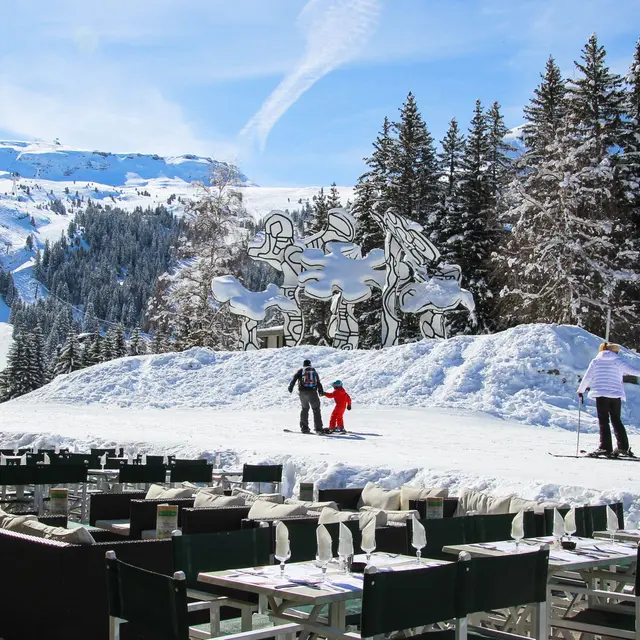 Brasserie-les-Cimes-Exterieur-Terrasse-Hiver