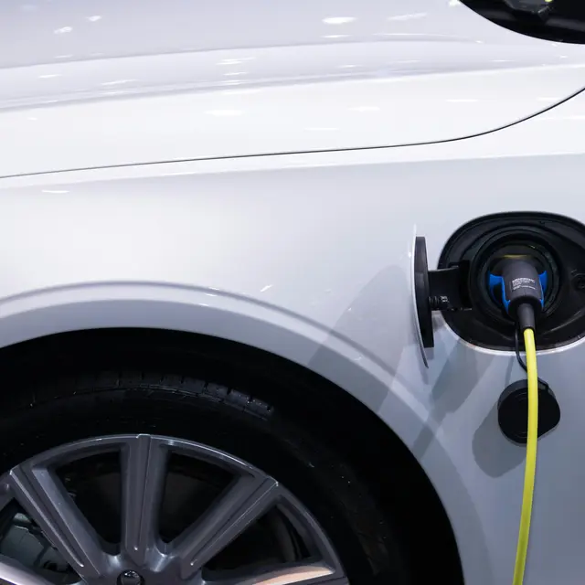 Véhicule rechargeable electrique
