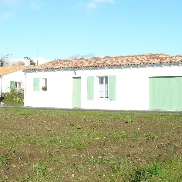 Les Jaunelles, façade côté rue