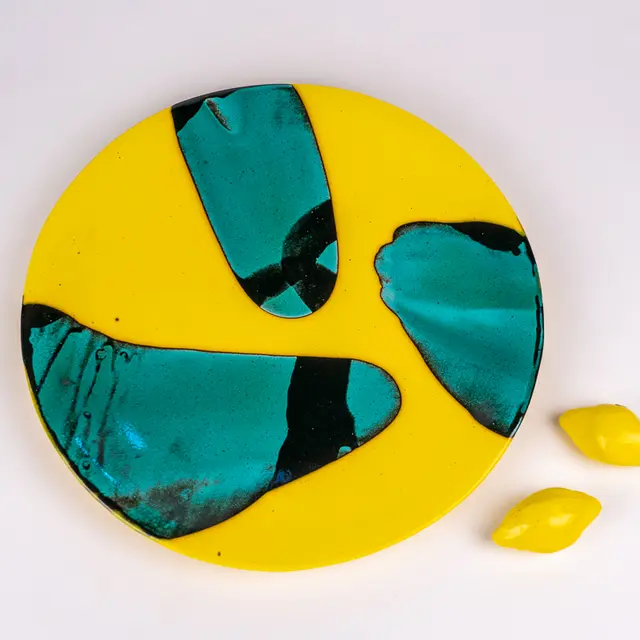 Assiette Muriel Lacaze La tour d'Aigues