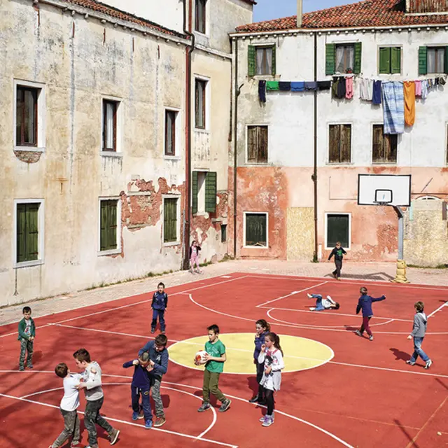 Exposition - James Mollison Récréations_Toulon