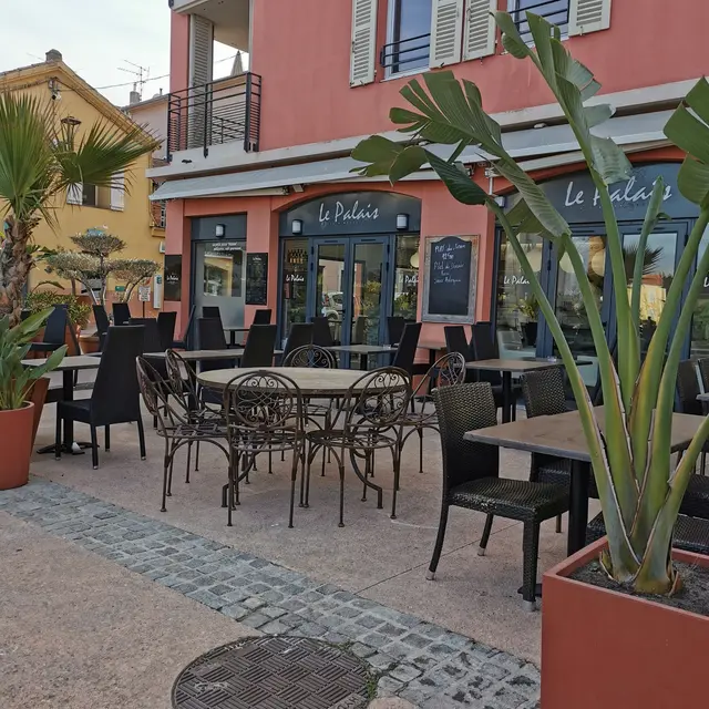 Le Palais