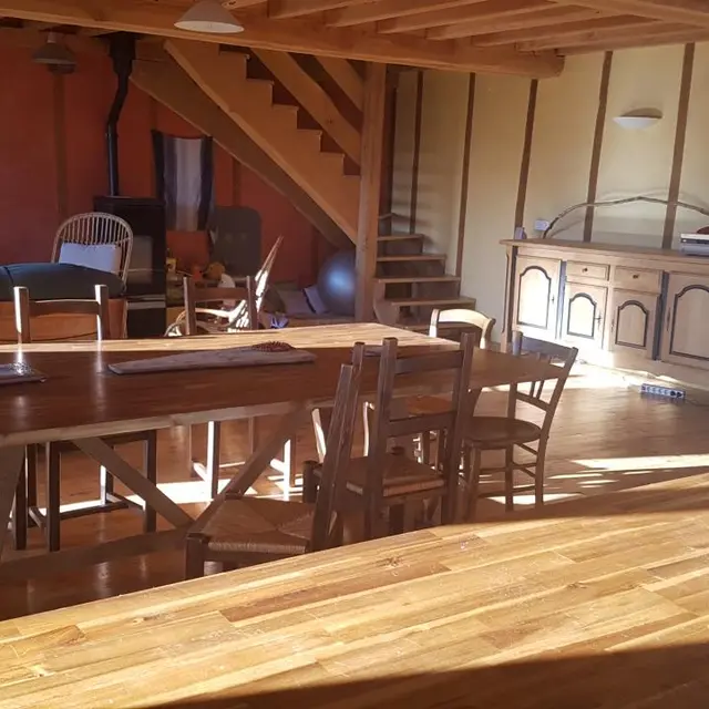 Salle_Gîte 10 personnes _le framboisier