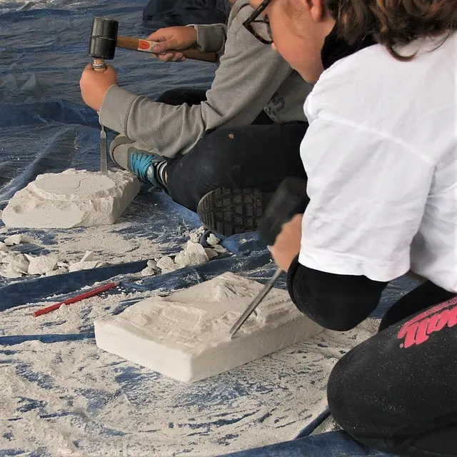 A vos pierres, prêts sculptez !_Montrond-les-Bains