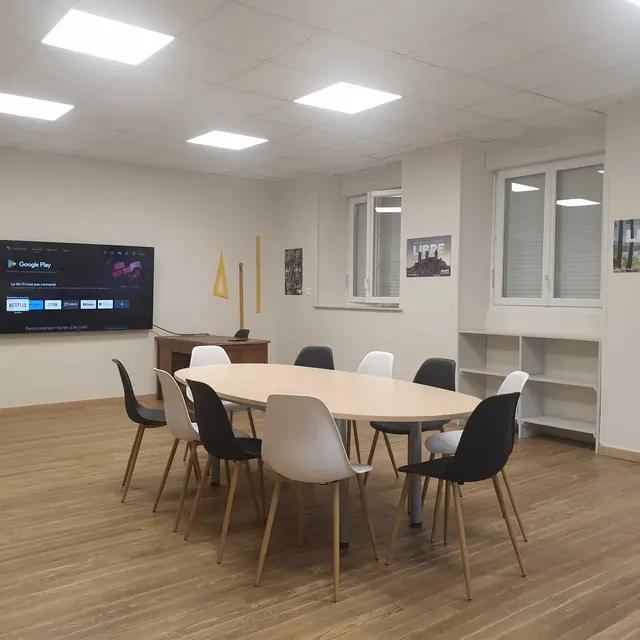 Salle de l'école Buissonière_Laroque-d'Olmes