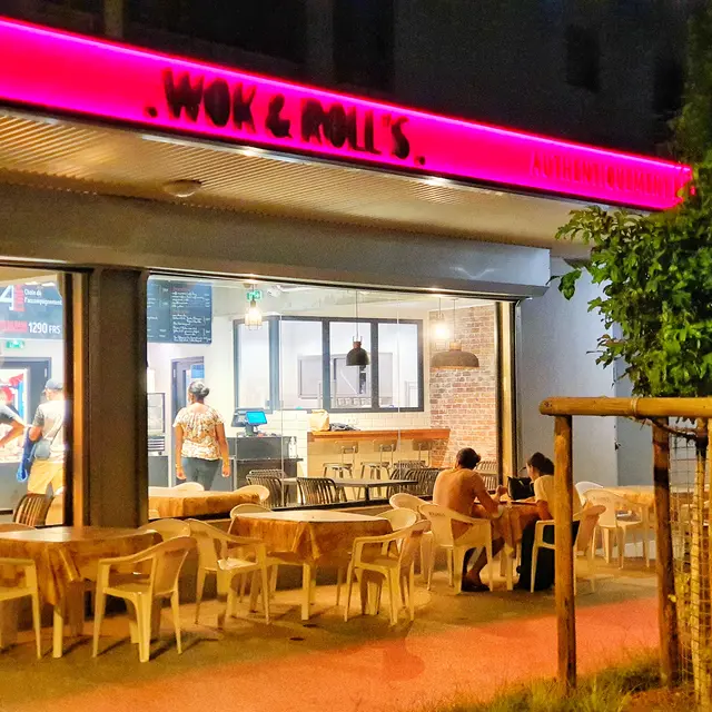 Wok & rolls