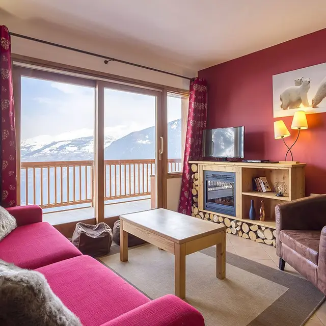 Salon avec vue balcon - appartement F203 l'étoile des Cimes