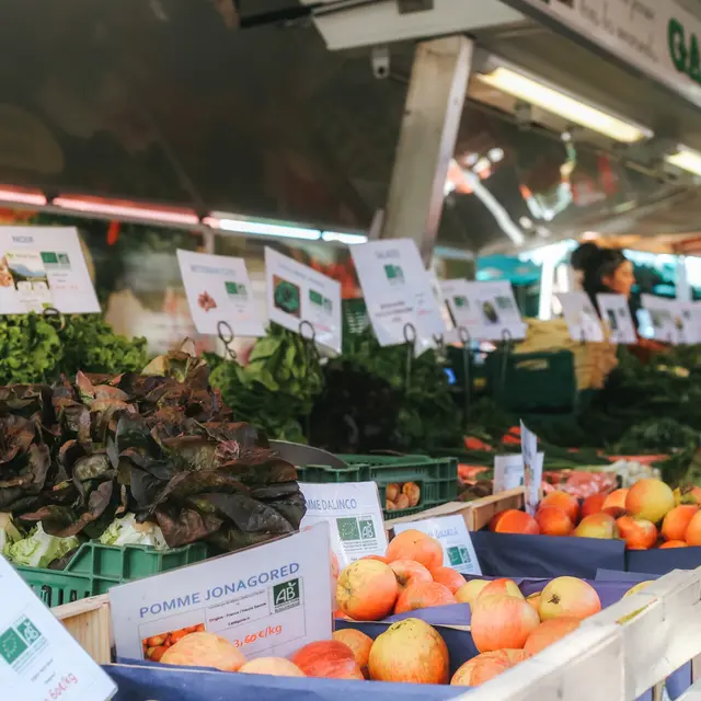 Marché_Cernex