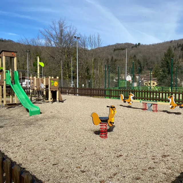 Aire de jeux Montferrier