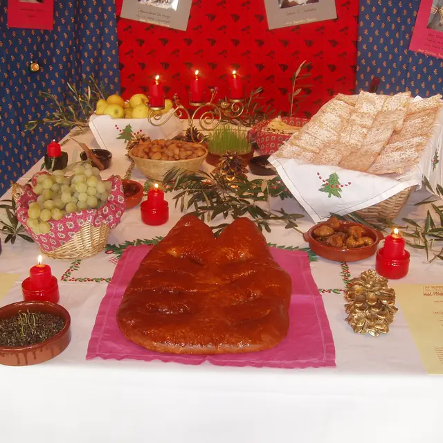 Présentation et dégustation des 13 desserts provençaux_Saintes-Maries-de-la-Mer