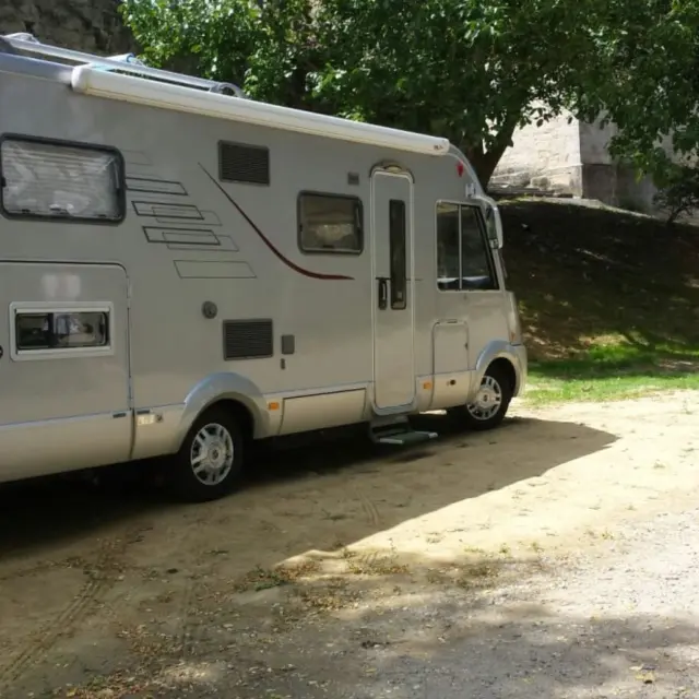 Aire de stationnement de camping-car Maubec