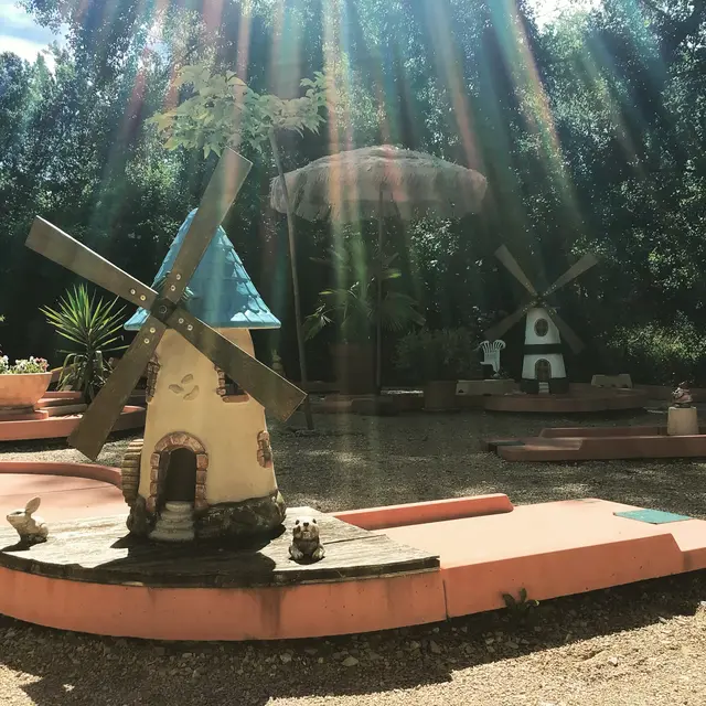 Mini golf du Théos