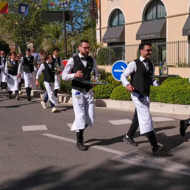 Course de nos garçons de café_Saint-Tropez