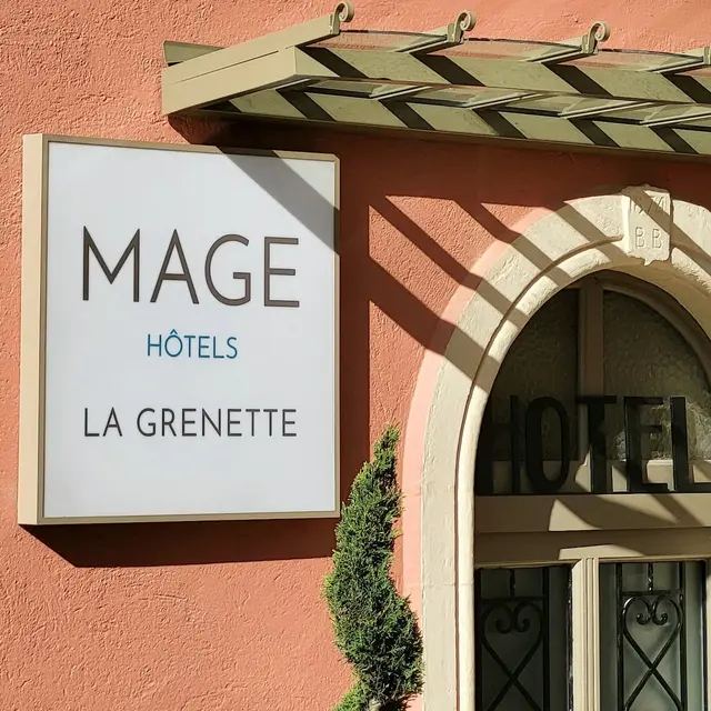 Mage Hotels