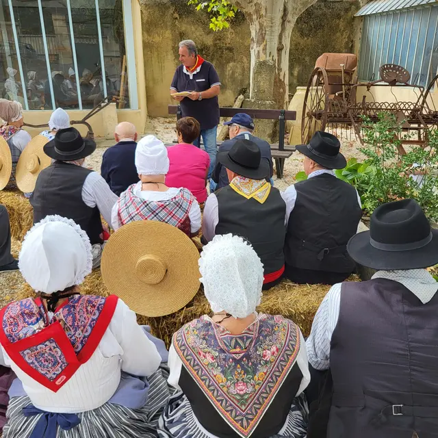 Langue, culture et traditions de notre belle Provence_Lambesc
