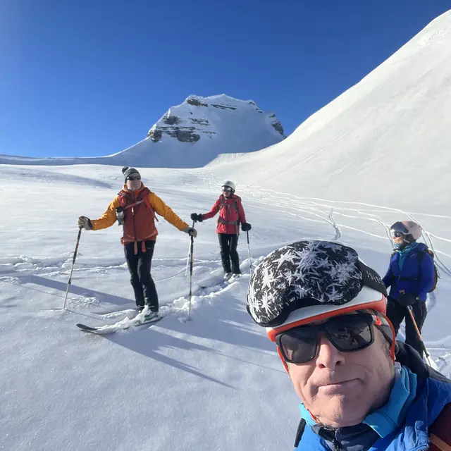 Flaine-Mountain-Philippe-Clerc-Sortie-Ski-Alpin-Groupe-4