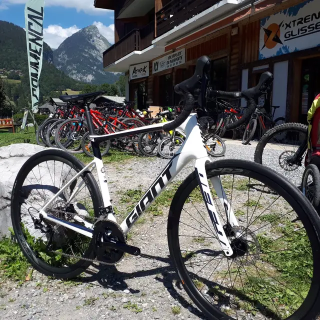 location vélo de course samoens xtreme glisses