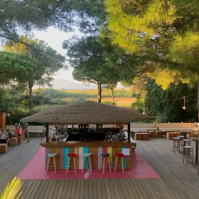 La paillote terrasse extérieur La Mandra