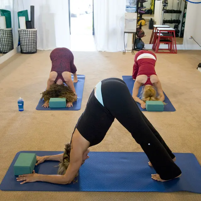 Yoga_Tence