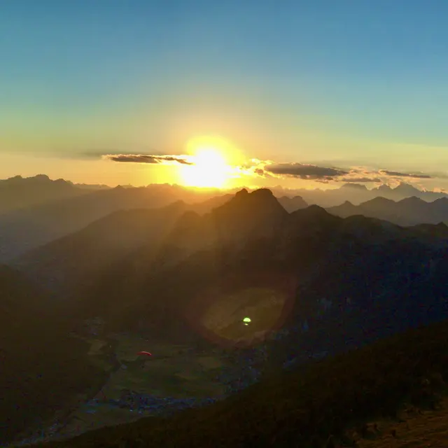 Apéro aux couleurs du coucher de soleil_Ceillac