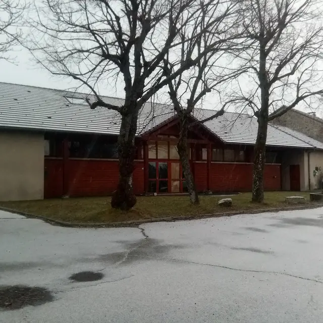 Salle du Bru_Saint-Jeures