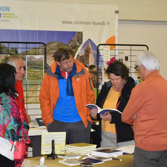 Salon du livre et du marque-page à Laragne-Montéglin