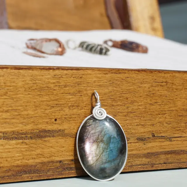 pendentif labradorite sur argent.JPG