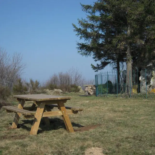 aire pique nique La Salette Cherier