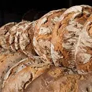 Pain cuit au feu de bois
