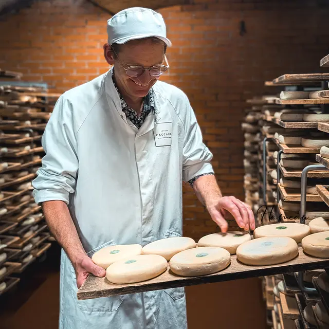 Visite des caves d'affinage Paccard_Manigod