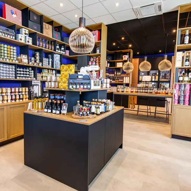 Au cœur d'une épicerie fine_Saint-Raphaël