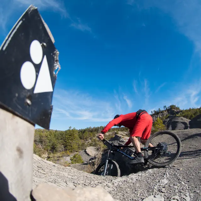 Séjour VTT Le Fameux, des terres noires aux terres grises !_Château-Arnoux-Saint-Auban