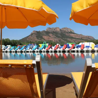 Location de transats et parasol_Roquebrune-sur-Argens