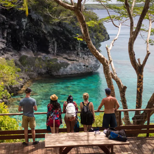 VANILLA & CLIFF TOUR_Lifou