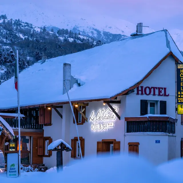 Logis Hôtel et Spa Le Christiania_La Salle-les-Alpes
