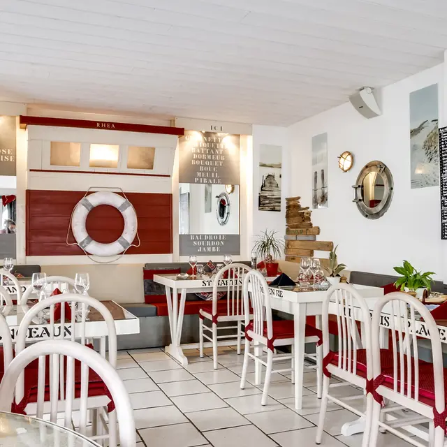 les embruns : salle de restaurant